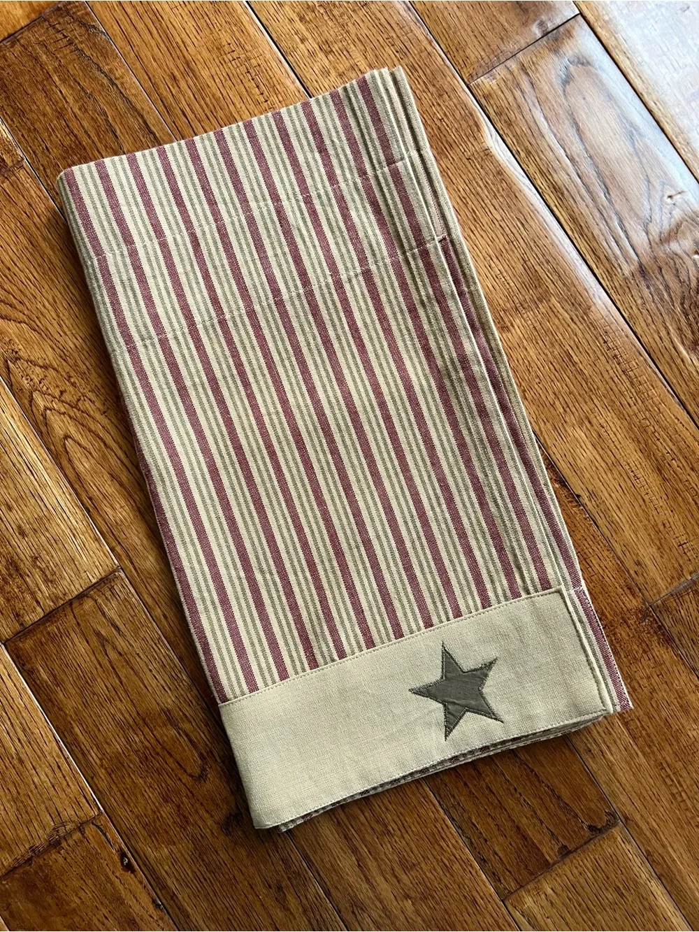 Table Runner Cotton Stars and Stripes in Tan Navy Dark Red 16” x 72”